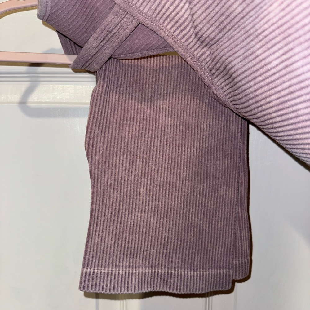 Mauve Ribbed Knit Workout Set - Picture 2 of 3